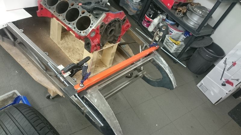 http://i50.photobucket.com/albums/f305/Quinnan/Chassiebygge/2016-03-30%2020.09.47_zpsbgygp0wu.jpg