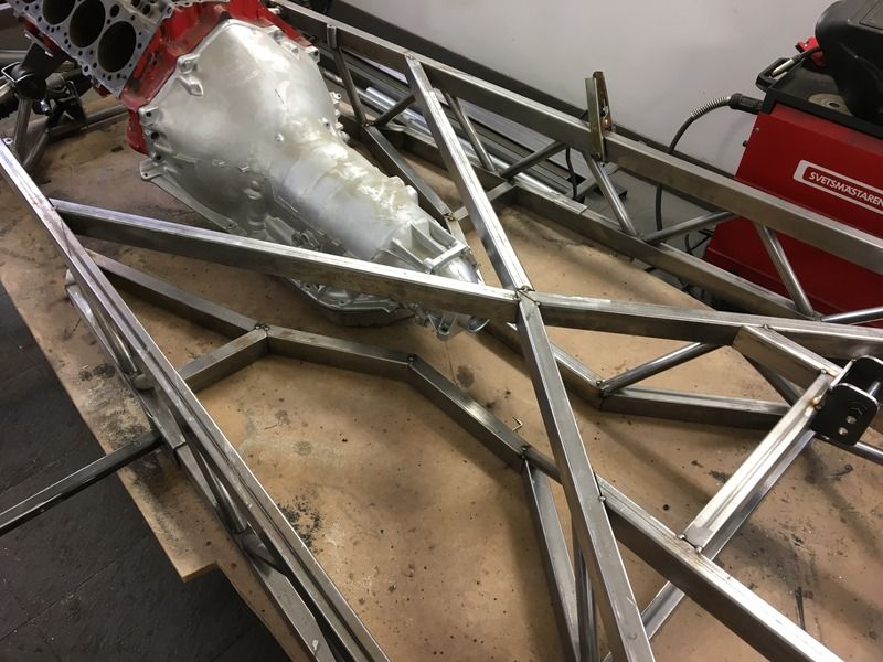 http://i50.photobucket.com/albums/f305/Quinnan/Chassiebygge/2016-10-16%2014.34.19_zpsscykzmri.jpg