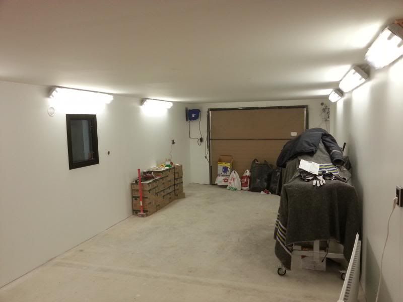 http://i50.photobucket.com/albums/f305/Quinnan/Projekt%20Garage/2014-02-01155027_zps59eb0aa4.jpg