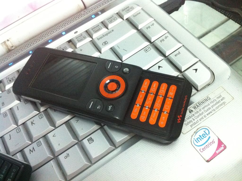 Sony J108i Cenda nhà mạng và E71 có quà tặng hấp dẫn - 2