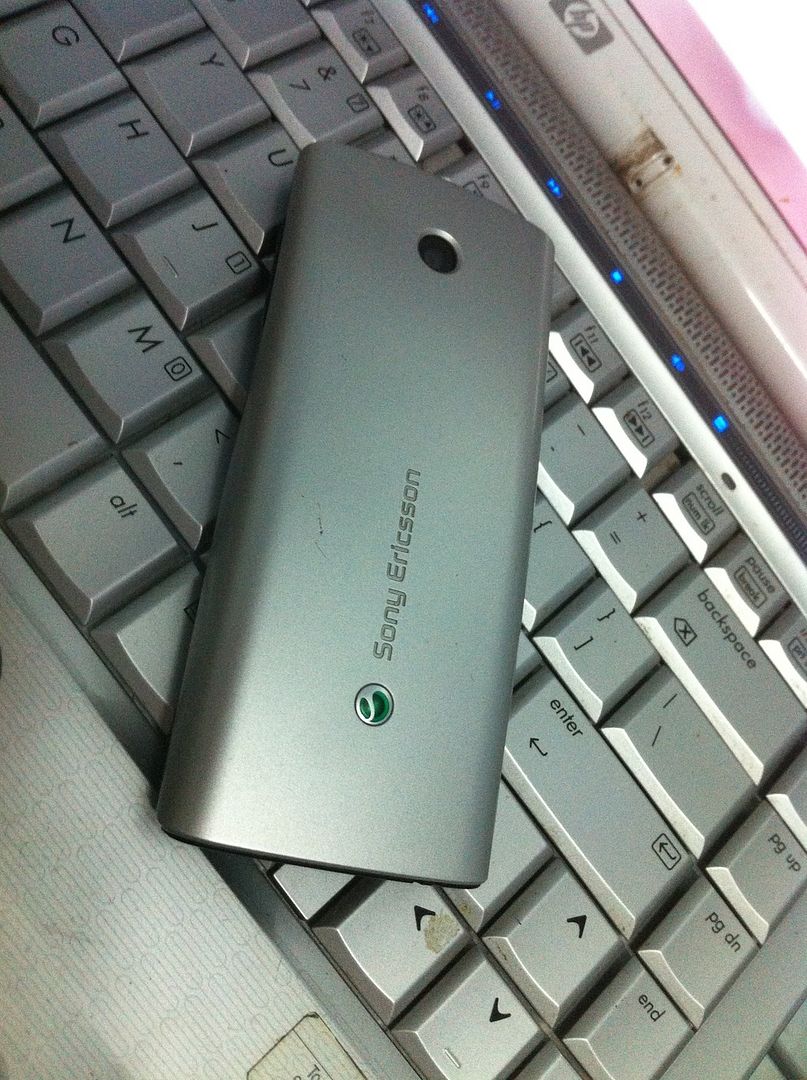 Sony J108i Cenda nhà mạng và E71 có quà tặng hấp dẫn - 1