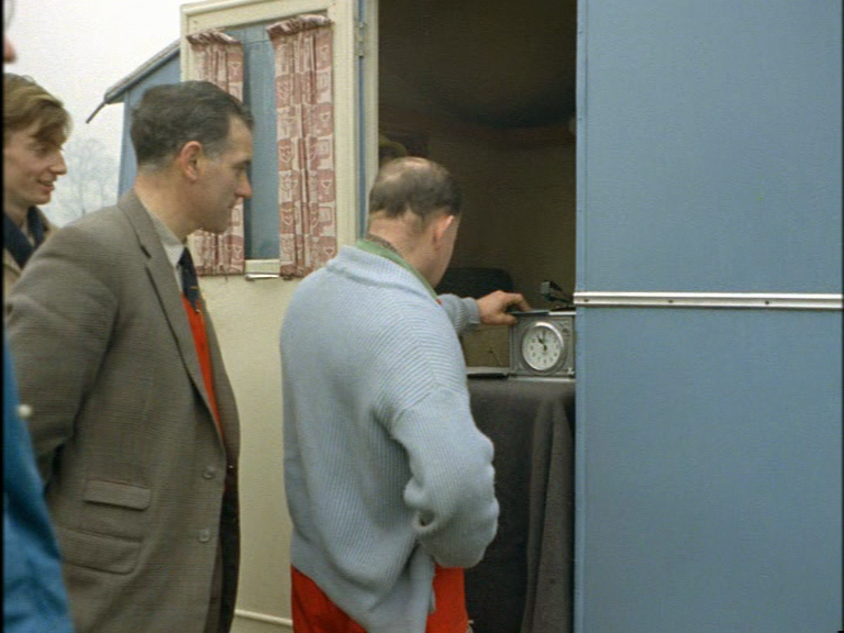 vlcsnap-2013-06-10-21h15m52s142_zpscd8de