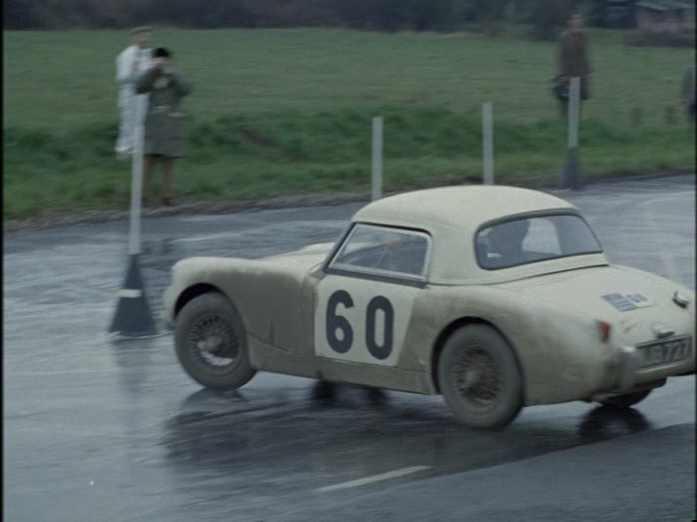 vlcsnap-2013-06-10-21h23m38s190_zps04a32