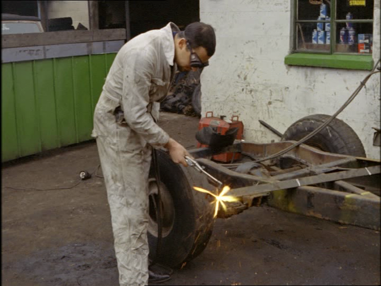 vlcsnap-2013-06-23-19h07m34s188_zpsb96b0