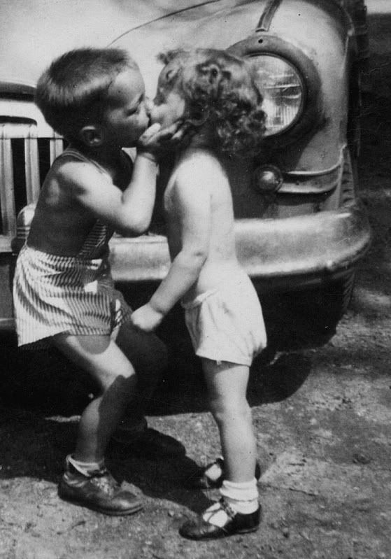 Love And Kisses [1942]