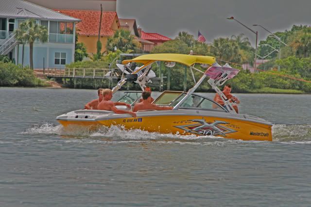 IMAGE: http://i50.photobucket.com/albums/f320/blueovalstanggt/XStarwannbeHDR.jpg