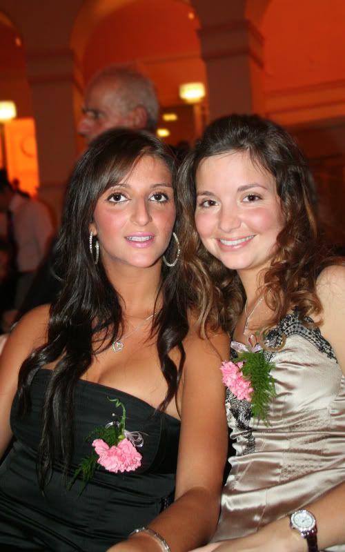 IMAGE: http://i50.photobucket.com/albums/f321/Stav13/dee.jpg