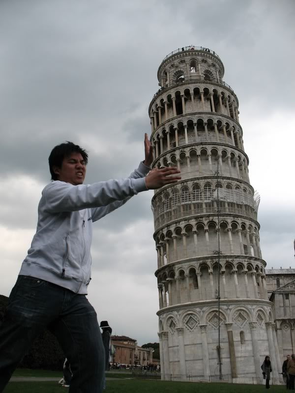 http://i50.photobucket.com/albums/f332/juliancyc/Pisa/IMG_4502.jpg