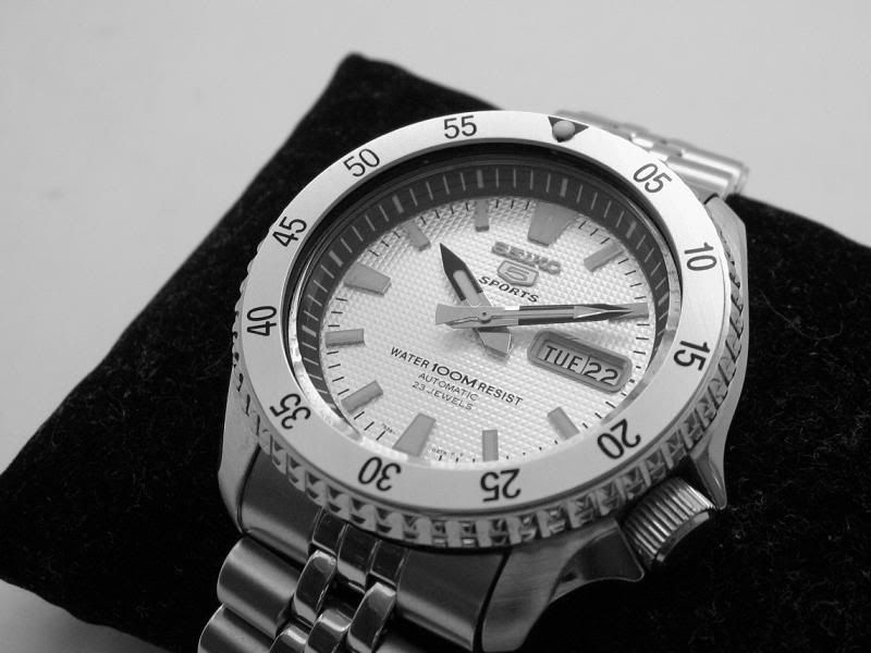 FS: Clean White Dial Seiko Diver Mod