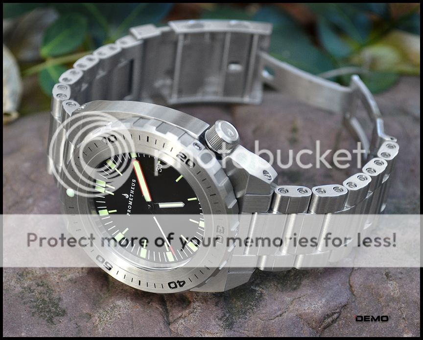 Post here photos of your Prometheus Manta Ray | WatchUSeek Watch Forums